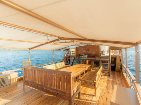 Almadira Superior Phinisi Boat (Shared and Private Charter)