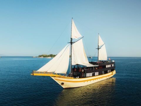 Lamborajo 3 Luxury Phinisi (Shared and Private Charter)