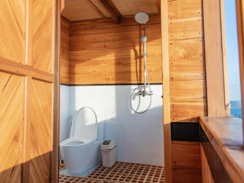 Lamborajo 3 Luxury Phinisi (Shared and Private Charter)