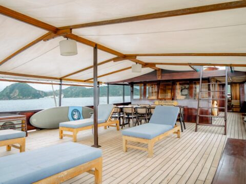 Lamborajo 3 Luxury Phinisi (Shared and Private Charter)
