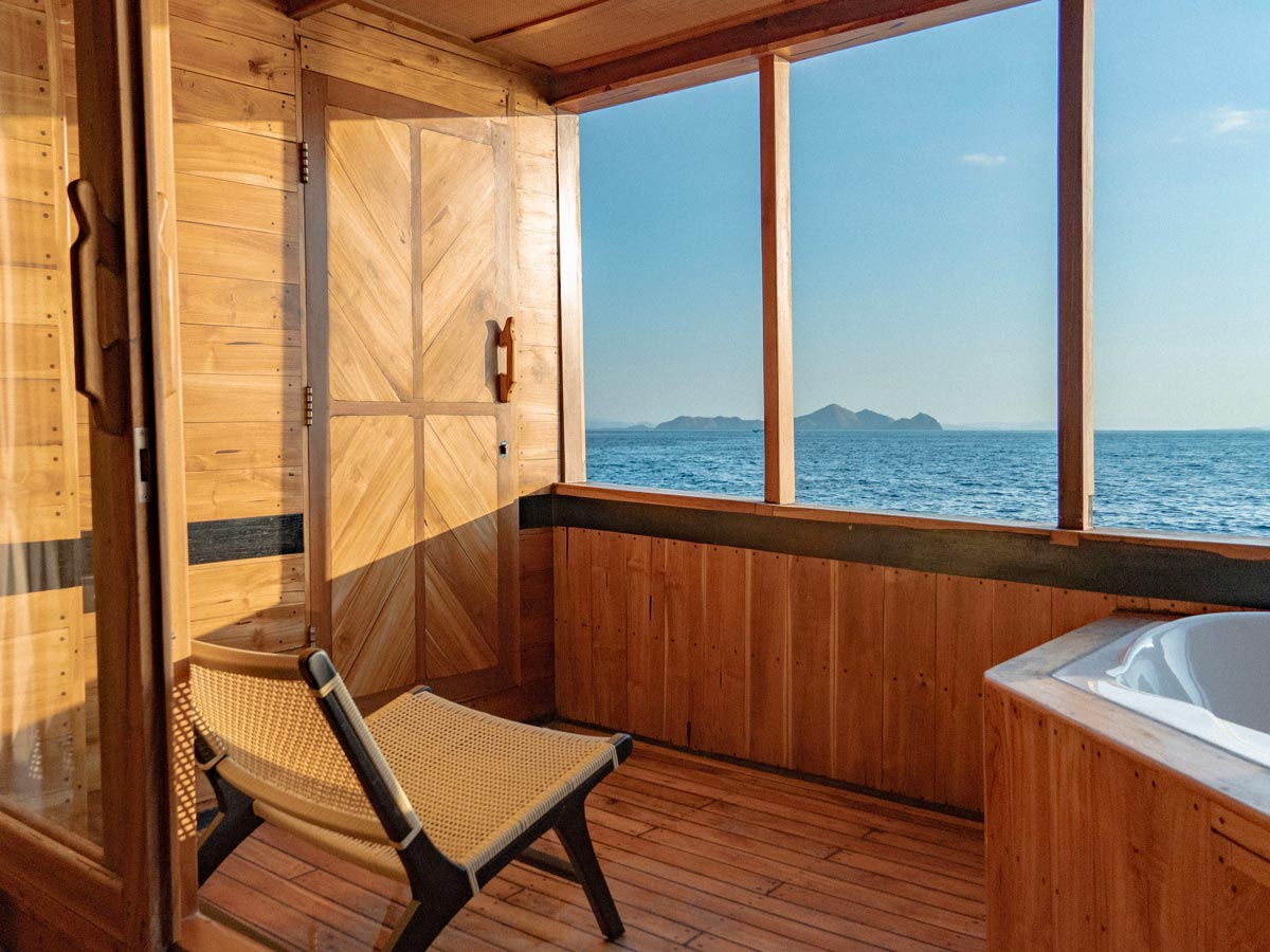 Master Ocean (Balcony)