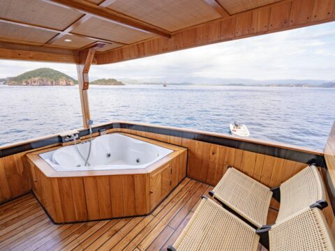 Lamborajo 3 Luxury Phinisi (Shared and Private Charter)